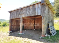 Maison Ferme avec 18 hectares à vendre à La Rochegiron (04150) proche Banon, Alpes-de-Haute-Provence