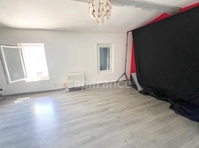 Maison de village 300 m² avec jardin et garage à vendre à Reillanne (04110) – Cœur du Luberon