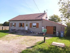 Maison familiale avec grand terrain à Les Essards-Taignevaux