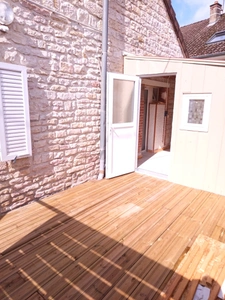 ✨ Appartement de plain-pied dans une charmante maison en pierre – Calme et confort aux portes de Dole ✨