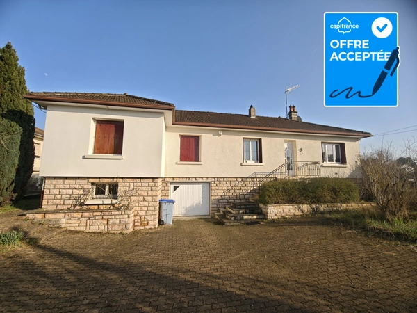 Maison 6 pièces – 110 m² habitables + grand sous‑sol – Terrain 1340 m² – Foucherans (39100)