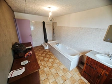🏡 Maison de caractère divisible en 2 logements – 5 chambres – 221 m² – Lavangeot (39700)