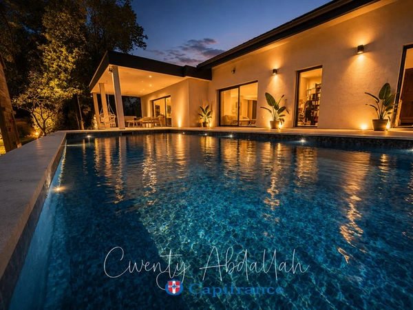VILLA CONTEMPORAINE D'EXCEPTION – 192 m² DE PLAIN-PIED AVEC PISCINE - en limite de Gilly sur Isère
