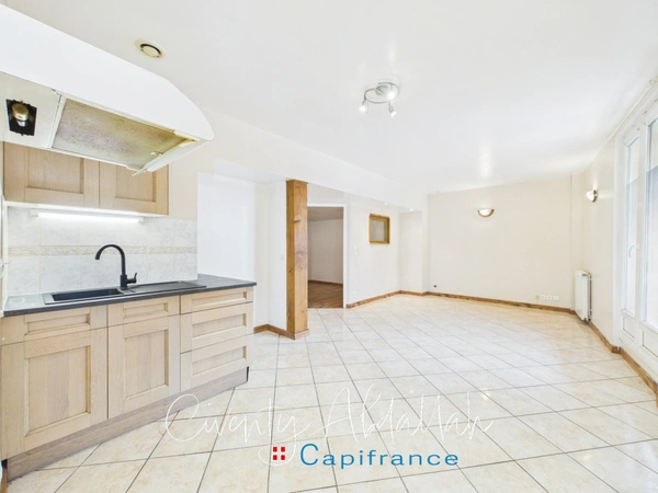 Appartement à vendre 2 pièces FRONTENEX (73)- T2 45 M² AVEC PARKING COUVERT ET CELLIER 