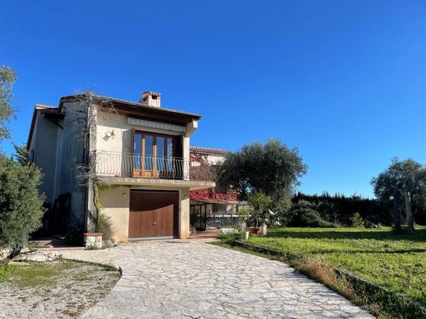 Rare Opportunité – Villa avec Vue Mer sur les hauteurs de Nice