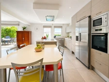 Maison moderne 236 m² – 6 ch - Piscine chauffée – Suite parentale – AUGNY