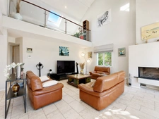 Maison moderne 236 m² – 6 ch - Piscine chauffée – Suite parentale – AUGNY