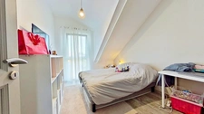 Maison moderne 236 m² – Piscine chauffée – Suite parentale – AUGNY