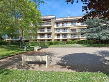 Appartement traversant de 95 m² – Résidence sécurisée avec parc arboré 🌿