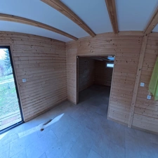 🌿 Tiny House de plain-pied – Un studio en bois au cœur de vos projets