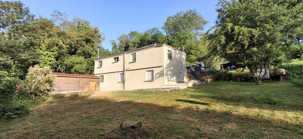 Maison à vendre 6 pièces 140 M² habitable, 4 chambres donc une suite parentale sur un terrain de 918 M², proche des commerces, écoles et transport avec le calme en plus à POMMEUSE (77)