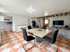 Maison briarde 5 pièces de 113 m² 4 chambres, garage, séjour lumineux, proche école.