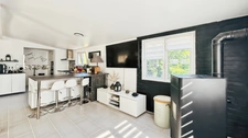 Maison à vendre 6 pièces 140 M² habitable, 4 chambres donc une suite parentale sur un terrain de 896 M², proche des commerces, écoles et transport avec le calme en plus à POMMEUSE (77)
