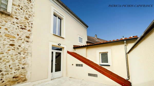 À découvrir sans tarder à Nogentel : maison entièrement rénovée 106 M² avec 4 chambres, terrasse, sous sol et garage SECTEUR CHATEAU THIERRY