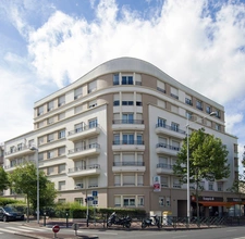 Nanterre Place de la Boule – Studio LMNP 18 m² – Bail 2033 – 96 300 €