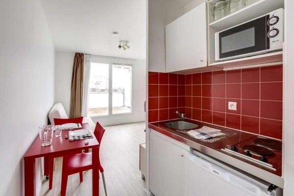Studio meublé – Saint-Ouen, rue Aimé-Césaire