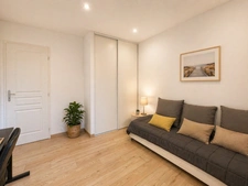 A VENDRE - SERIGNAN - Maison de ville 5 pièces - Surface habitable : 120 m²   (34)