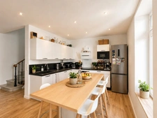 A VENDRE - SERIGNAN - Maison de ville 5 pièces - Surface habitable : 120 m²   (34)