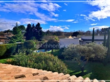 Élégante villa familiale de 237 m² avec piscine dans un quartier recherché de Montélimar (26)