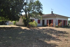 Belle maison familiale de plain pied de 140m2 avec piscine