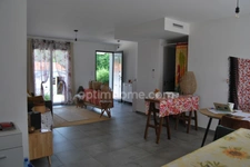 Belle maison de plain pied de 2021 comprenant 3 chambres avec un DPE A