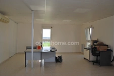 ESPACE DE STOCKAGE ET BUREAUX à vendre à 200m de la N10