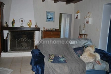 Maison en pierre CHAMPNIERS (16)