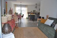 Belle maison de plain pied de 2021 comprenant 3 chambres avec un DPE A