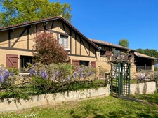 Dpt Gers (32), à vendre proche de NOGARO maison P8 de 180 m² - Terrain de 5498,00 m² - Plain pied
