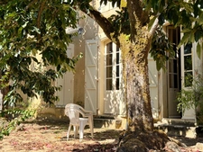 Château à vendre BAS ARMAGNAC (32) - Avec deux gîtes, dépendances, piscine et parc - 19 ha de vignes et terres