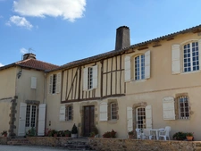Château à vendre BAS ARMAGNAC (32) - Avec deux gites, dépendances, piscine et parc - 1 ha 67 