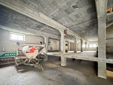 Industrial building – Former grain silo from 1949 – 500 m2 on several levels