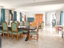 House for sale in Marciac (32) - 175 m2 of living space - 4392 m2 plot - Pyrenees view