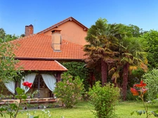 Propriété 358 m2 à vendre -avec 7700 m2 de parc - Maison 8 pièces de 234 m2, gîte de 124 m2 et piscine proche de MARCIAC (32) 