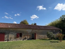 Château à vendre BAS ARMAGNAC (32) - Avec deux gîtes, dépendances, piscine et parc - 19 ha de vignes et terres