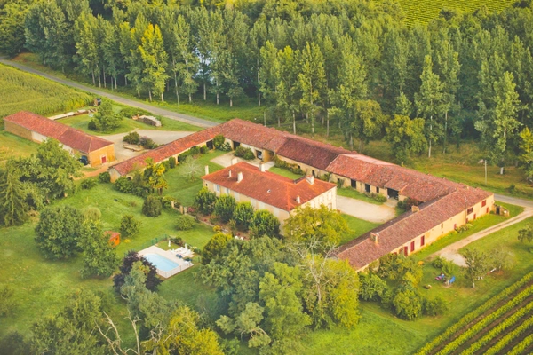 Château à vendre BAS ARMAGNAC (32) - Avec deux gites, dépendances, piscine et parc - 1,4 ha