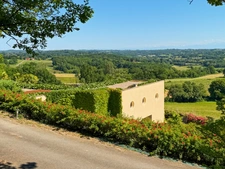 House for sale in Marciac (32) - 175 m2 of living space - 4392 m2 plot - Pyrenees view