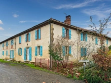 Investment property - 580 m2 - RIGUEPEU - 4 apartments with garden 