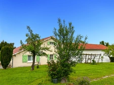 House for sale with 155 m2 of living space in LADEVEZE RIVIERE (32) with 3330 m2 of garden