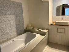 Propriété avec 2 gîtes, une chambre d'hôtes et 2 piscines - 2,2 hectares - VIC FEZENSAC (32)