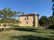 Château à vendre BAS ARMAGNAC (32) - Avec deux gites, dépendances, piscine et parc - 1,4 ha