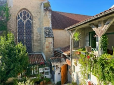 - BASSOUES (32) - À VENDRE - Ensemble de deux maisons à Bassoues (8 pièces) - 183 m2 avec cour intérieure