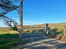 Dpt Gers (32) - for sale near AUCH building of 240 m2 and building land of 3000 m2