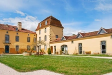 For sale near MARCIAC (32) - 32-room castle - 1540 m2 of living space - 5.8 hectare estate 