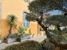 For sale near MARCIAC (32) - 32-room castle - 1540 m2 of living space - 5.8 hectare estate 