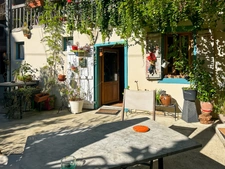 - BASSOUES (32) - À VENDRE - Ensemble de deux maisons à Bassoues (8 pièces) - 183 m2 avec cour intérieure