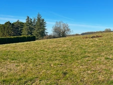 Dpt Gers (32) - for sale near AUCH building of 240 m2 and building land of 3000 m2