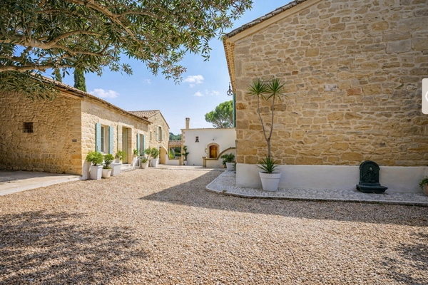 Un domaine d’exception entre Mer et Camargue avec dépendances