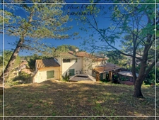 Family home 200 m2 + independent 2-room apartment 50m2 + garage 55 m2