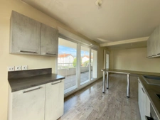 Appartement T3 moderne avec terrasse, parking et accessibilité PMR – Clermont-Ferrand République / Estaing